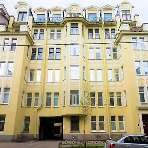 Apartment On Kanonerskaya Апарт-отель